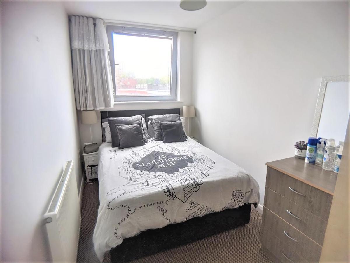 Large 3 Bedrooms In Liverpool City Centre, Free Parking Exterior photo