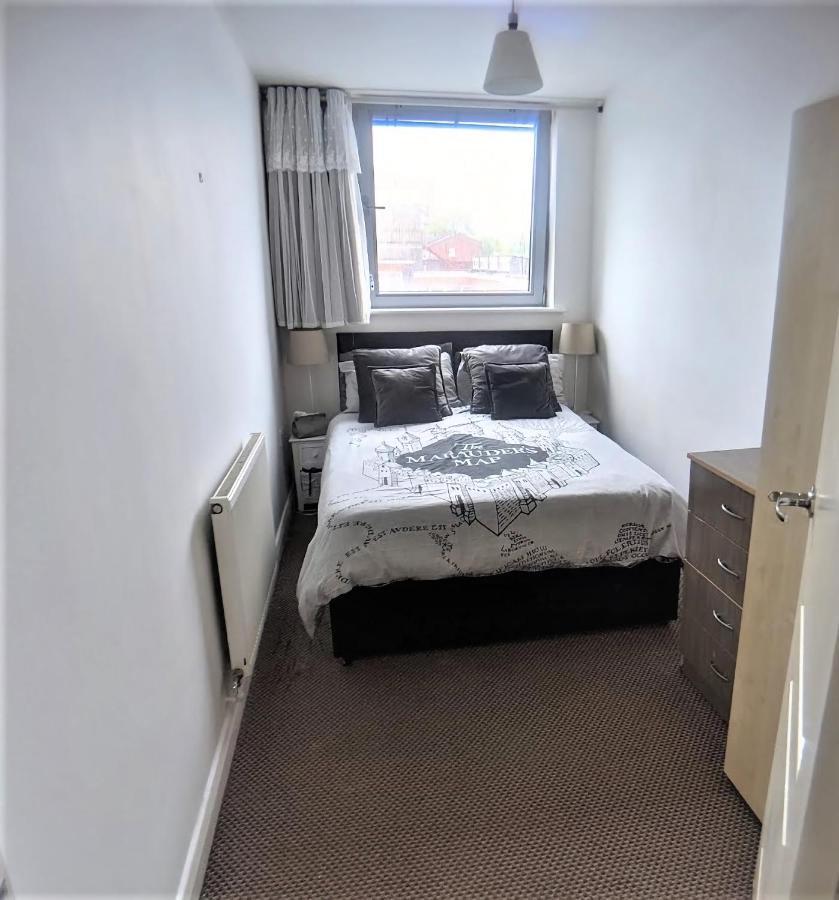 Large 3 Bedrooms In Liverpool City Centre, Free Parking Exterior photo