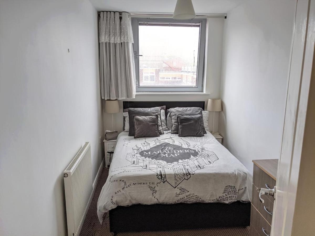 Large 3 Bedrooms In Liverpool City Centre, Free Parking Exterior photo
